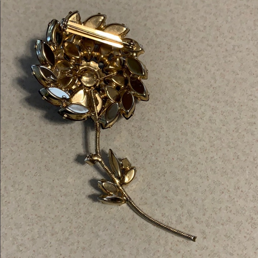 Vintage rhinestone broach - Picture 2 of 3